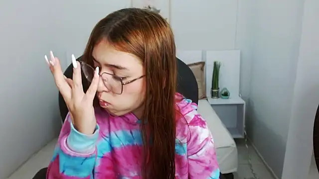 liseth fox online show from 02-17-25, 12:49