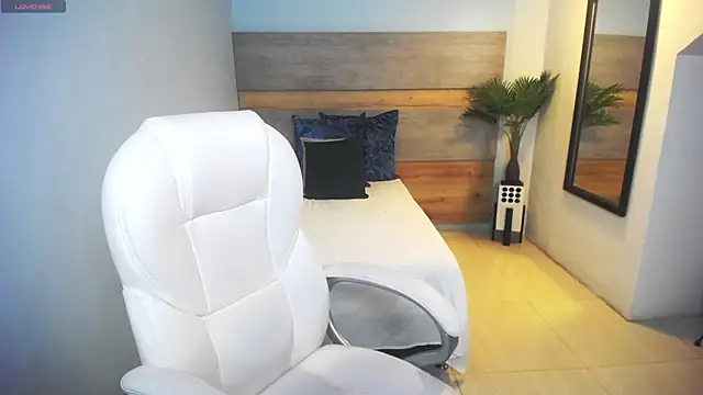 liseth fox online show from 02-20-25, 12:30