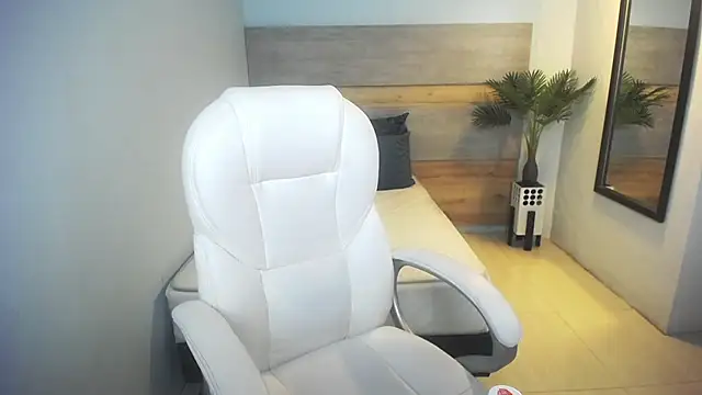 liseth fox online show from 01-27-25, 07:35