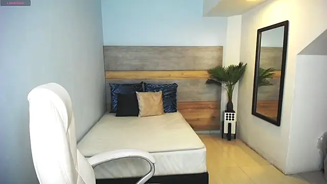 liseth fox online show from 02-22-25, 07:25