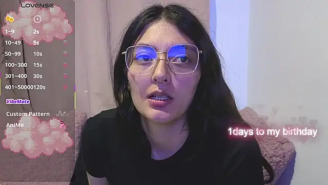 Snapshot of lessliee22_ chatting on 05-12-26, 07:05 lessliee22 online show from 05-12-26, 07:05