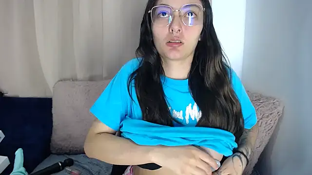 lessliee22  online show from 03-29-26, 07:10