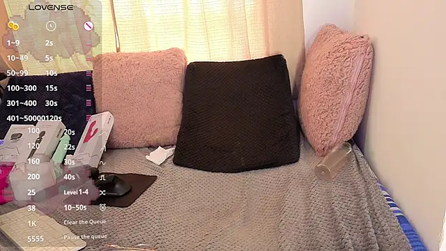 lessliee22  online show from 04-23-26, 12:29