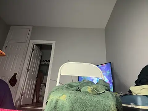 ChiRaqb8 online show from 02-15-26, 01:28