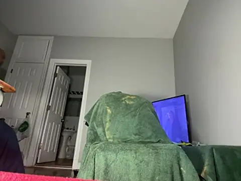 ChiRaqb8 online show from 02-12-26, 12:54