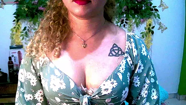 Crysrus online show from 02-19-26, 01:35