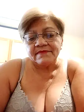 Madrastrahot69 online show from 02-19-26, 07:00