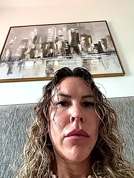 Snapshot of Lara_Bergmann chatting on 05-18-26, 09:47 Lara Bergmann online show from 05-18-26, 09:47