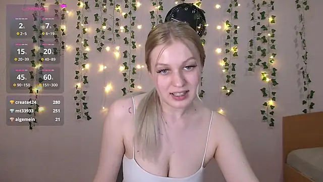 Snapshot of EmiliaDuchess chatting on 03-08-25, 01:14 EmiliaDuchess online show from 03-08-25, 01:14