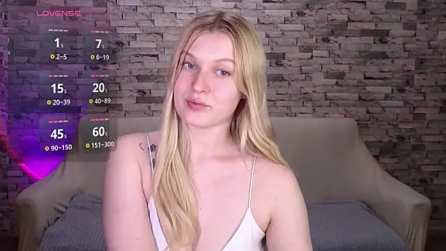 EmiliaDuchess online show from 04-29-26, 05:52