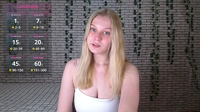 Snapshot of EmiliaDuchess chatting on 09-10-25, 09:08 EmiliaDuchess online show from 09-10-25, 09:08
