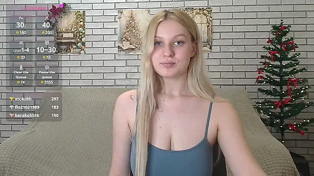 Snapshot of EmiliaDuchess chatting on 01-19-25, 11:34 EmiliaDuchess online show from 01-19-25, 11:34