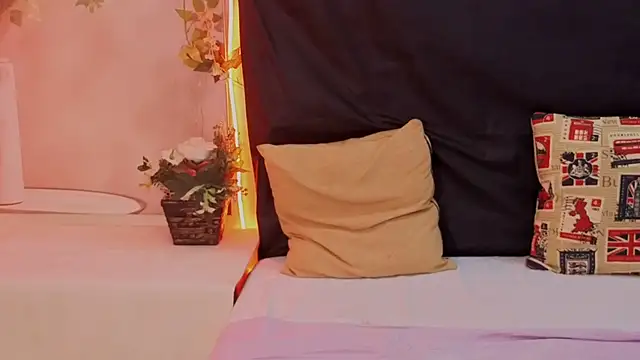 sexybaby22111 online show from 03-11-25, 11:15