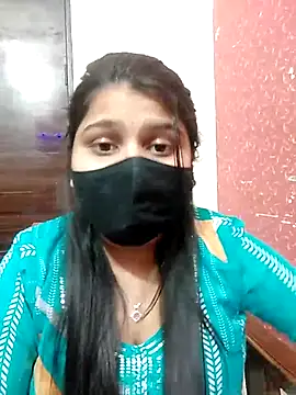 Snapshot of Hotty-simran chatting on 03-07-25, 09:29 Hotty-simran online show from 03-07-25, 09:29