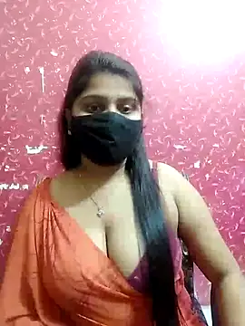 Snapshot of Hotty-simran chatting on 03-21-25, 04:28 Hotty-simran online show from 03-21-25, 04:28