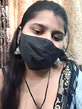 Snapshot of Hotty-simran chatting on 09-10-25, 04:44 Hotty-simran online show from 09-10-25, 04:44