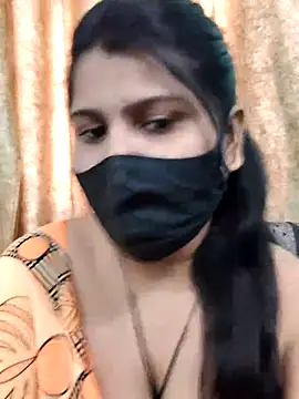 Snapshot of Hotty-simran chatting on 10-13-25, 04:36 Hotty-simran online show from 10-13-25, 04:36