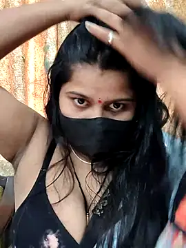 Hotty-simran online show from 11-18-25, 04:49