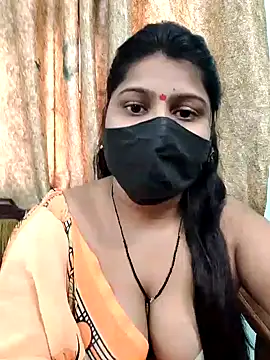 Snapshot of Hotty-simran chatting on 10-27-25, 04:24 Hotty-simran online show from 10-27-25, 04:24