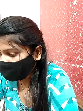 Snapshot of Hotty-simran chatting on 03-13-25, 10:15 Hotty-simran online show from 03-13-25, 10:15