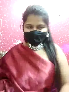 Snapshot of Hotty-simran chatting on 03-18-25, 10:07 Hotty-simran online show from 03-18-25, 10:07