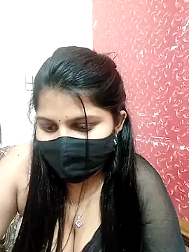 Snapshot of Hotty-simran chatting on 03-11-25, 10:40 Hotty-simran online show from 03-11-25, 10:40