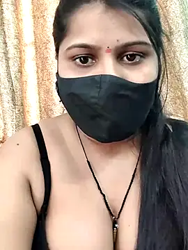 Snapshot of Hotty-simran chatting on 10-07-25, 04:57 Hotty-simran online show from 10-07-25, 04:57