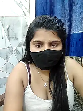 Snapshot of Hotty-simran chatting on 02-20-25, 07:23 Hotty-simran online show from 02-20-25, 07:23