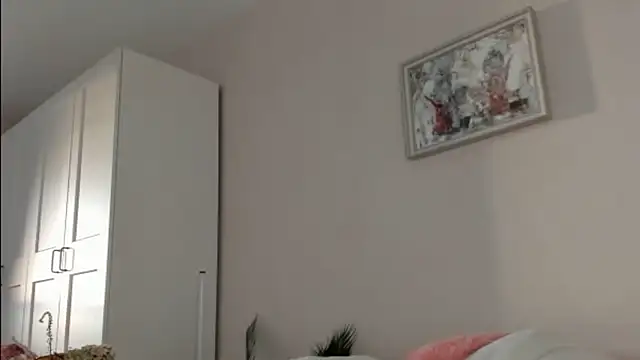 Snapshot of agelandreww chatting on 10-20-25, 01:11 agelandreww online show from 10-20-25, 01:11