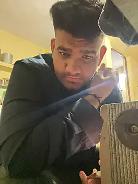 Snapshot of hairyboy69 chatting on 02-11-25, 09:46 hairyboy69 online show from 02-11-25, 09:46