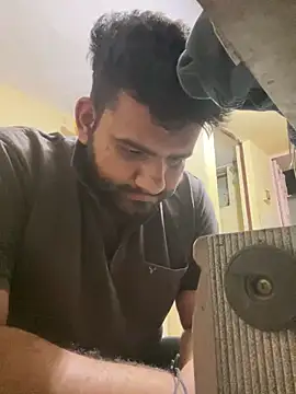 Snapshot of hairyboy69 chatting on 02-08-25, 08:21 hairyboy69 online show from 02-08-25, 08:21