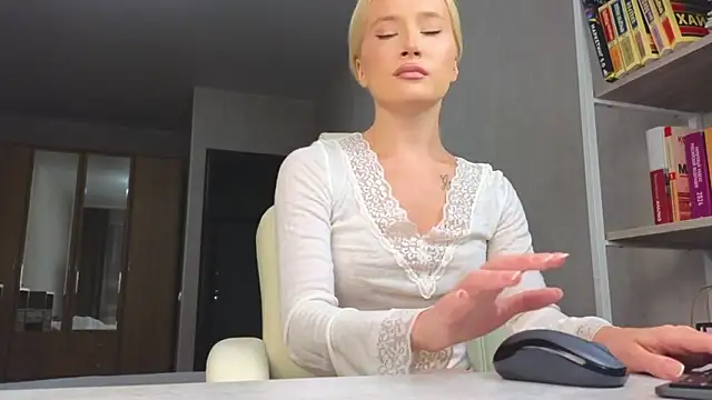 Snapshot of Marietta_Castro chatting on 02-26-26, 02:50 Marietta Castro online show from 02-26-26, 02:50