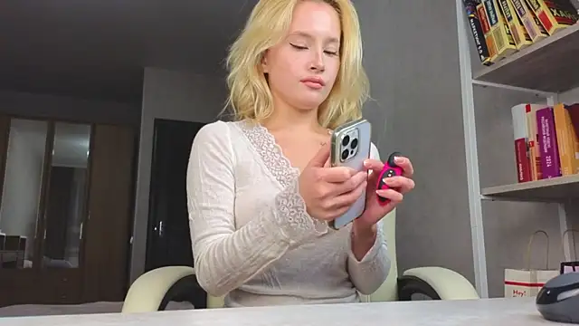 Marietta Castro online show from 03-15-26, 03:08