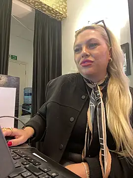 Arabellalee23 online show from 03-12-25, 06:53