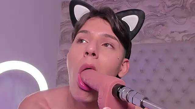 Snapshot of Kev_jenner chatting on 09-13-25, 12:21 Kev jenner online show from 09-13-25, 12:21