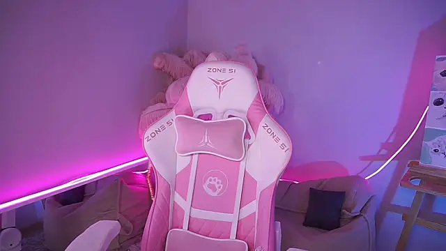 AnnLevine online show from 12-05-25, 02:04