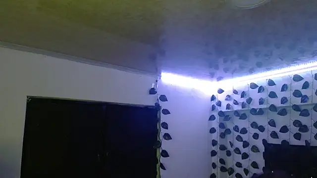 Aria Buitrago online show from 02-04-25, 12:55