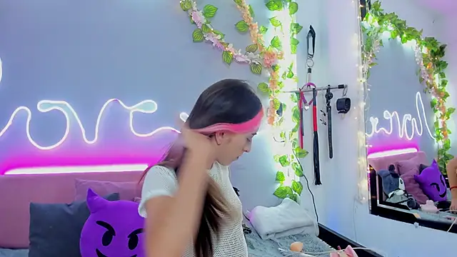 YouliteSllut2 online show from 01-11-25, 09:57