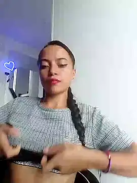 Maite xx online show from 03-06-25, 07:32