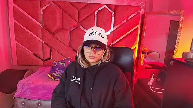 Olivia Fox69 online show from 12-14-25, 02:29