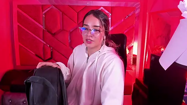 Snapshot of Olivia_Fox69 chatting on 03-03-26, 03:13 Olivia Fox69 online show from 03-03-26, 03:13