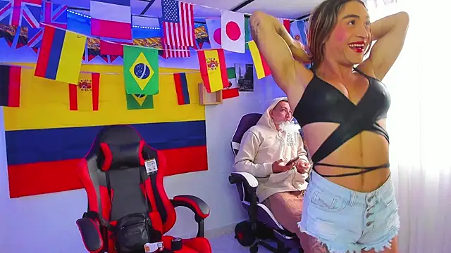 parejacaliente20154 online show from 06-14-26, 11:33