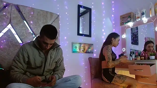 parejacaliente20154 online show from 11-22-25, 09:30