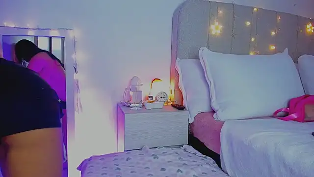 Snapshot of VIDEO_SALE_4_YOU chatting on 06-14-26, 08:54 VIDEO SALE 4 YOU online show from 06-14-26, 08:54