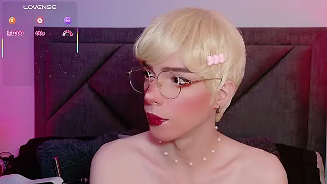 Snapshot of Sammy_Russell chatting on 02-15-26, 06:14 Sammy Russell online show from 02-15-26, 06:14