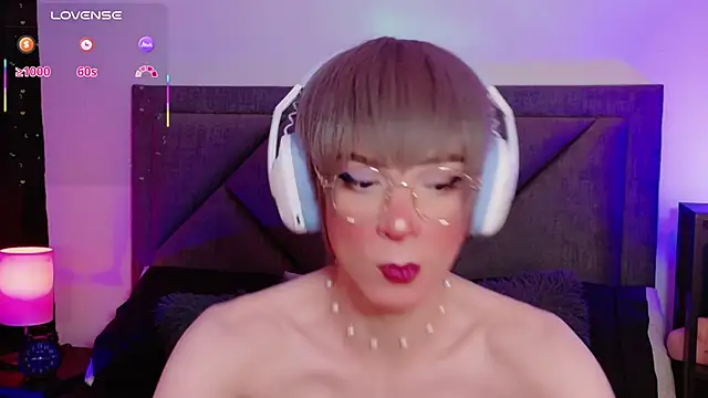 Snapshot of Sammy_Russell chatting on 02-10-26, 08:02 Sammy Russell online show from 02-10-26, 08:02