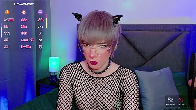 Sammy Russell online show from 06-12-26, 03:48