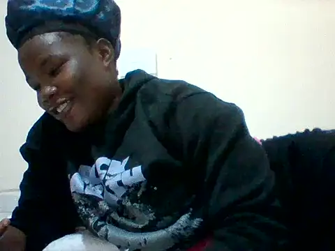 Snapshot of sweetangel41 chatting on 06-21-26, 01:50 sweetangel41 online show from 06-21-26, 01:50