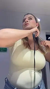 EmiilyAdams  online show from 03-05-26, 09:33