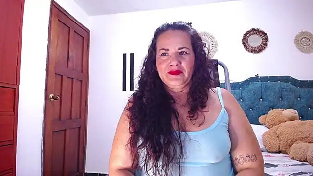 sofiamature01 online show from 01-31-26, 07:12